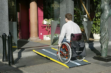 Rampe Lite avec fauteuil roulant