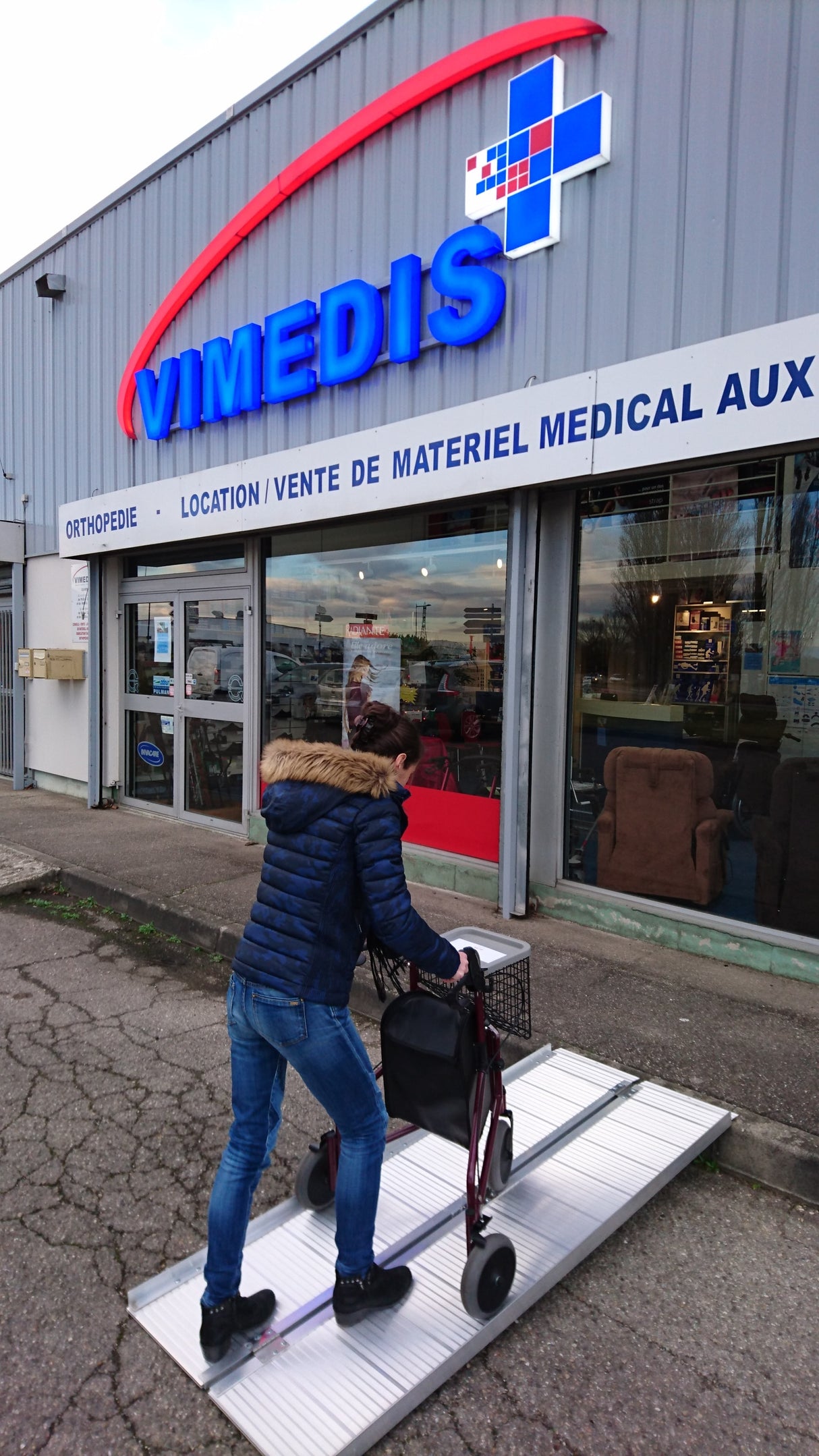 Rampe d'accès PMR, modèle plein et pliable (location)